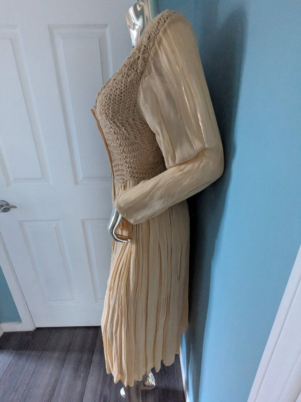 Vintage Paris Style Dress - Picture 3 of 12